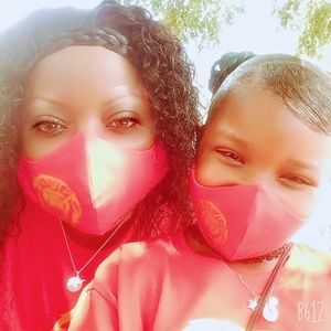 Meet your Posher, Marie